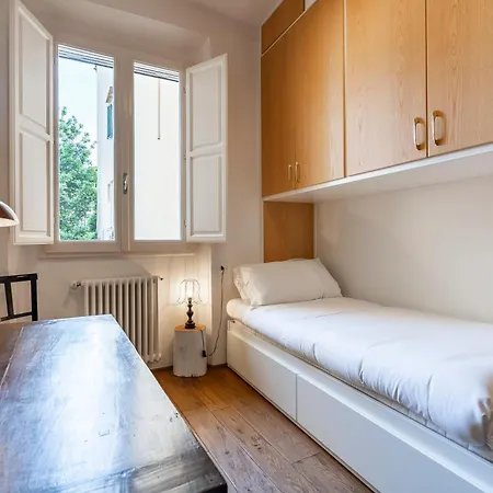 Pepi 64 فلورنس